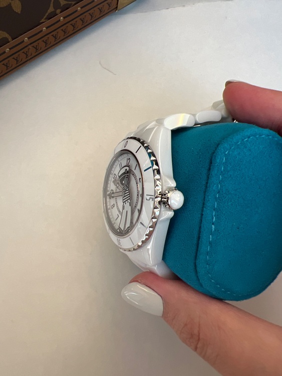 ホワイト　マドモアゼル（高級時計）の商品画像 - 査定依頼日：2025年7月12日 - 最高査定価格：810,000円