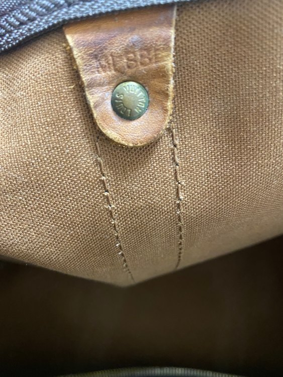 キーポル（ブランドバッグ）の商品画像 - 査定依頼日：2022年9月28日 - 最高査定価格：15,000円