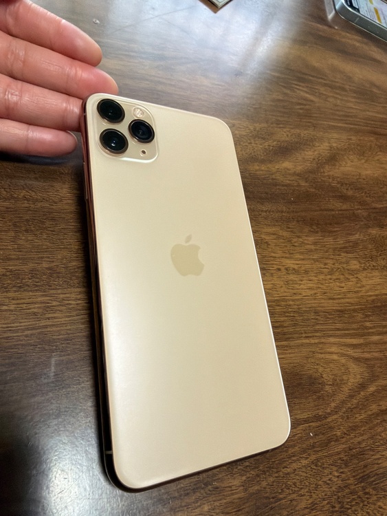 iPhone 13 Pro Max 256GB au（スマホ）の商品画像 - 査定依頼日：2026年4月29日 - 最高査定価格：61,000円