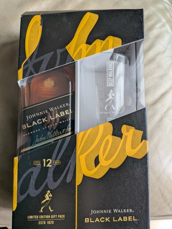 ジョニーウォーカーブラックラベル（お酒）の商品画像 - 査定依頼日：2026年9月5日 - 最高査定価格：1,000円