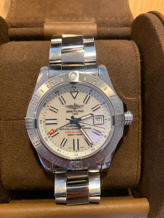 ブライトリング その他 アベンジャーⅡGMTまざーおぶぱん（高級時計）の商品画像 - 査定依頼日：2025年5月10日 - 最高査定価格：370,000円