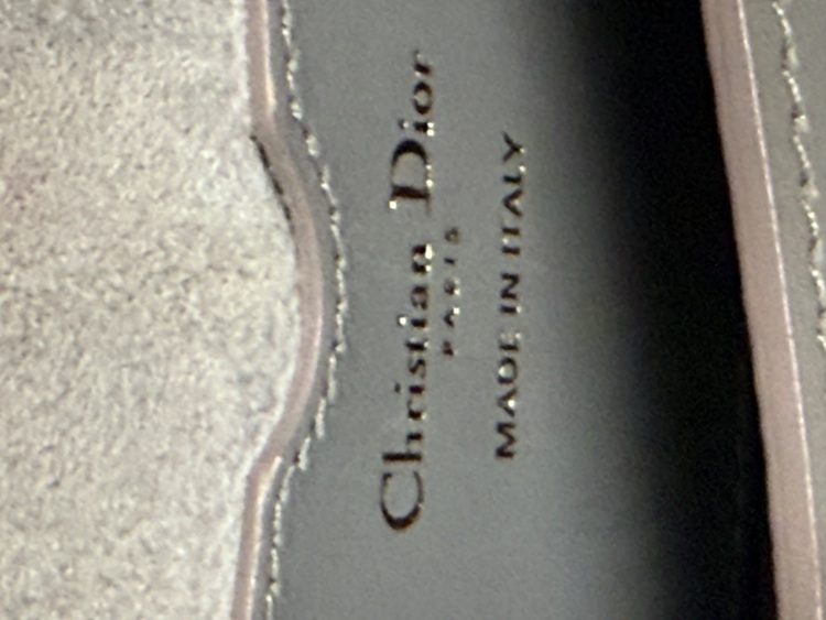 ボビー　ミディアム（ブランドバッグ）の商品画像 - 査定依頼日：2025年10月22日 - 最高査定価格：150,000円