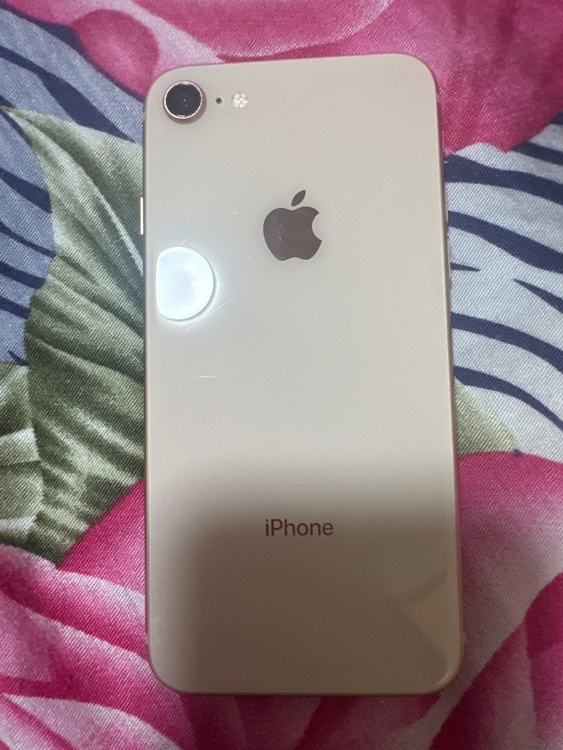 iPhone iPhone8 64GB SIMフリー（スマホ）の商品画像 - 査定依頼日：2026年9月3日 - 最高査定価格：2,500円