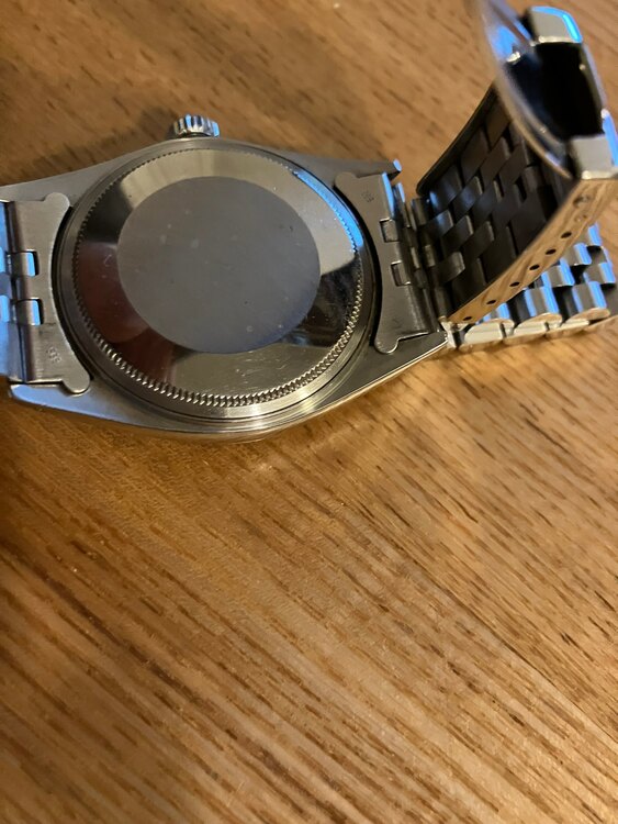 ロレックス パーペチュアルデイト （高級時計）の商品画像 - 査定依頼日：2025年2月6日 - 最高査定価格：700,000円