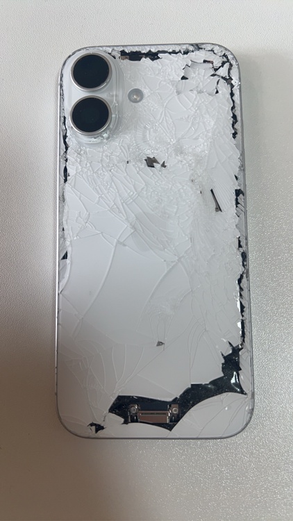 iPhone iPhone 17 256GB SIMフリー（スマホ）の商品画像 - 査定依頼日：2026年10月13日 - 最高査定価格：66,500円