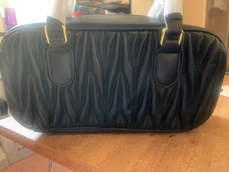 ミュウミュウ  （ブランドバッグ）の商品画像 - 査定依頼日：2025年6月2日 - 最高査定価格：240,000円