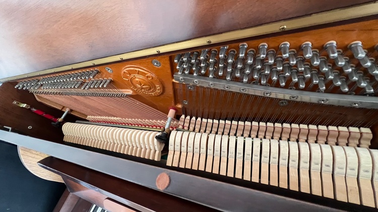 CR121（ピアノ・楽器・PA機材）の商品画像 - 査定依頼日：2026年2月9日 - 最高査定価格：10,000円