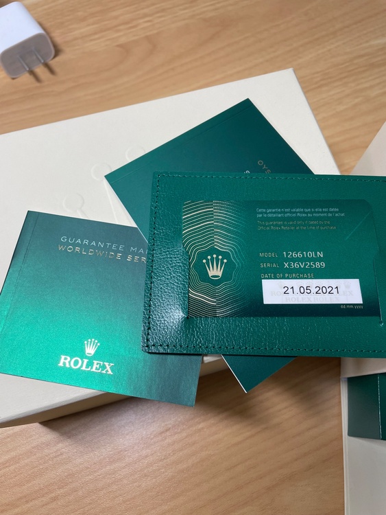 ロレックス サブマリーナー 126610L（高級時計）の商品画像 - 査定依頼日：2025年12月25日 - 最高査定価格：2,100,000円