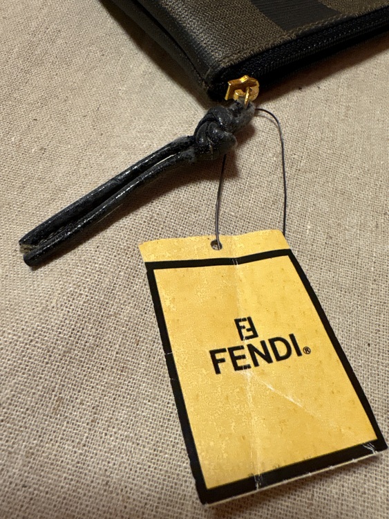 クラッチ　セカンド　バッグ　（ブランドバッグ）の商品画像 - 査定依頼日：2025年10月3日 - 最高査定価格：25,000円