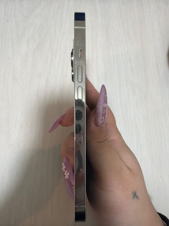 iPhone 13 Pro 128GB au（スマホ）の商品画像 - 査定依頼日：2026年4月6日 - 最高査定価格：38,000円