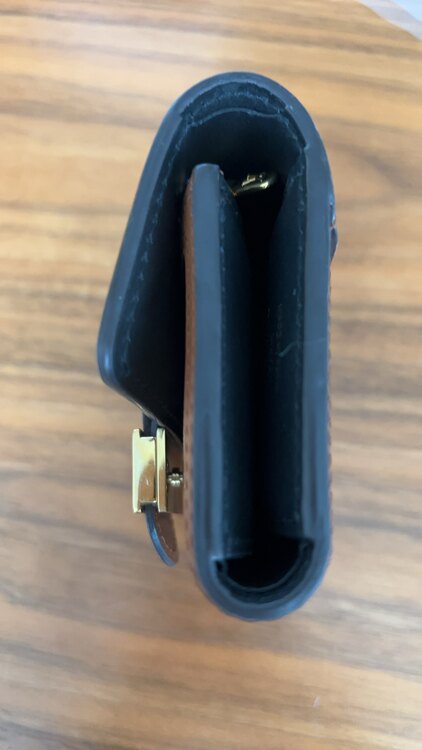 ポルトフォイユ・ドーフィーヌ コンパクト（ブランド財布・小物）の商品画像 - 査定依頼日：2025年5月18日 - 最高査定価格：35,000円