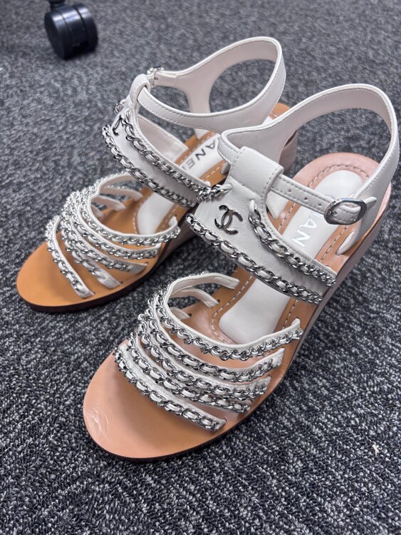 サンダル（古着・ファッション）の商品画像 - 査定依頼日：2025年5月15日 - 最高査定価格：23,000円