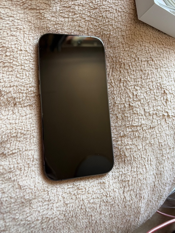 iPhone iPhone 14 Pro 128GB docomo（スマホ）の商品画像 - 査定依頼日：2026年10月8日 - 最高査定価格：56,000円