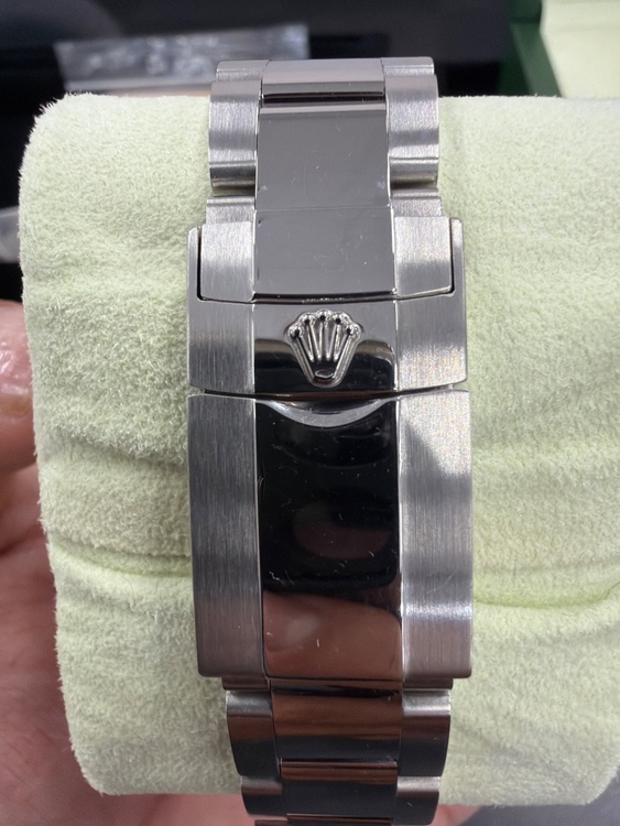 ロレックス デイトナ 116520b（高級時計）の商品画像 - 査定依頼日：2026年3月24日 - 最高査定価格：3,600,000円