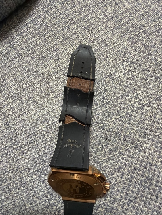 ウブロ クラシックフュージョン （高級時計）の商品画像 - 査定依頼日：2026年4月4日 - 最高査定価格：2,250,000円