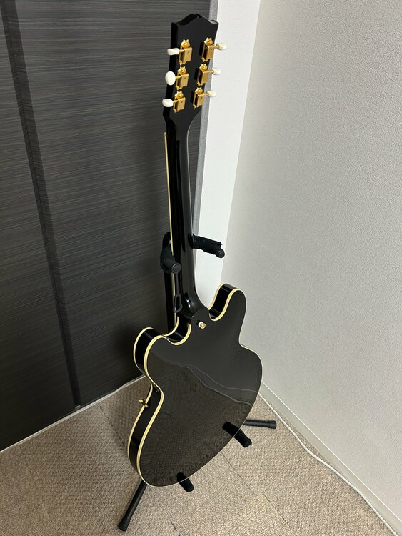 Archtop Tribute AT130 Black Beauty（ピアノ・楽器・PA機材）の商品画像 - 査定依頼日：2026年3月8日 - 最高査定価格：120,000円