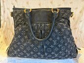 ネオカビィMM（ブランドバッグ）の商品画像 - 査定依頼日：2026年3月15日 - 最高査定価格：190,000円