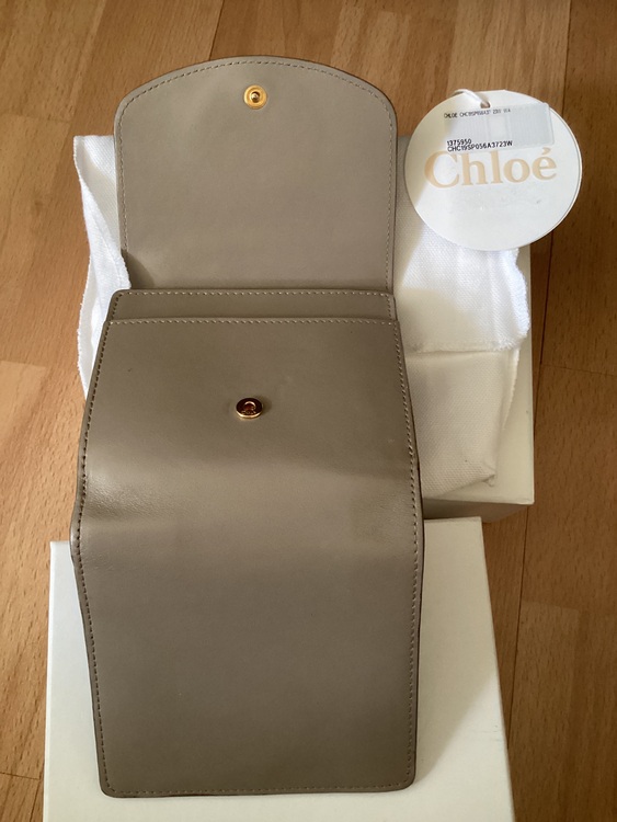 お財布（ブランド財布・小物）の商品画像 - 査定依頼日：2025年6月17日 - 最高査定価格：3,500円