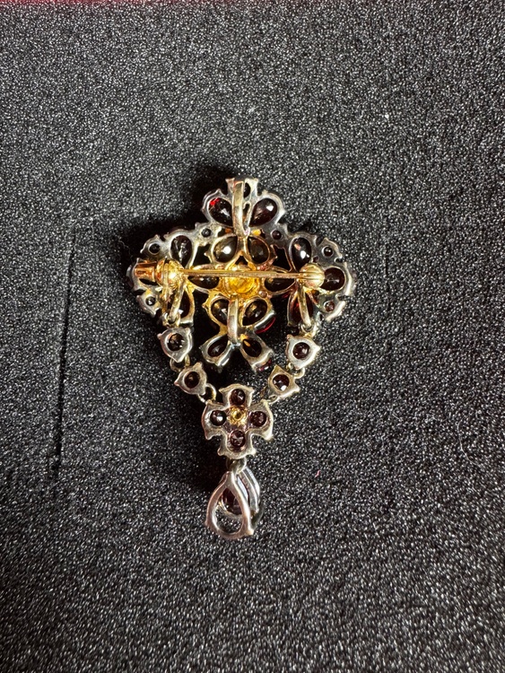 ブローチ（金・貴金属）の商品画像 - 査定依頼日：2026年3月10日 - 最高査定価格：100,000円