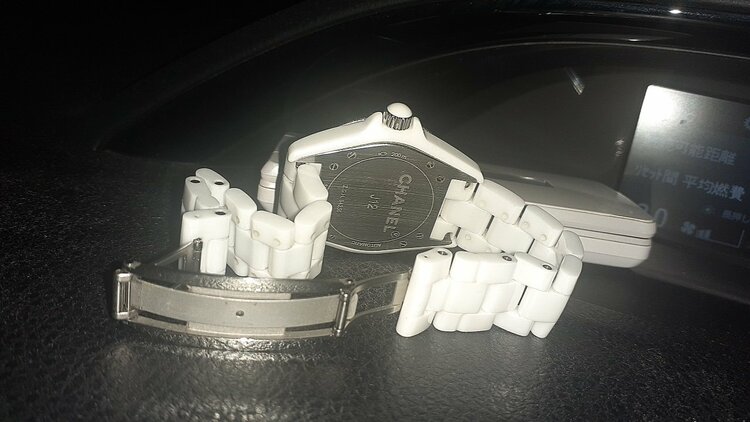 シャネル J12 シメンズh1629（高級時計）の商品画像 - 査定依頼日：2026年2月17日 - 最高査定価格：300,000円