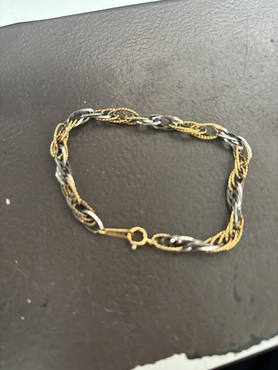 ブレスレット（金・貴金属）の商品画像 - 査定依頼日：2025年1月30日 - 最高査定価格：112,710円