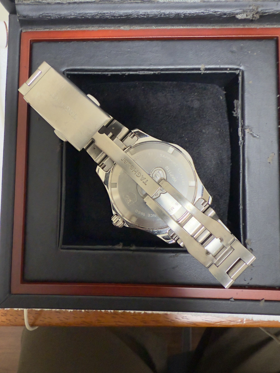 タグホイヤー アクアレーサー WAP1110（高級時計）の商品画像 - 査定依頼日：2025年9月27日 - 最高査定価格：80,000円