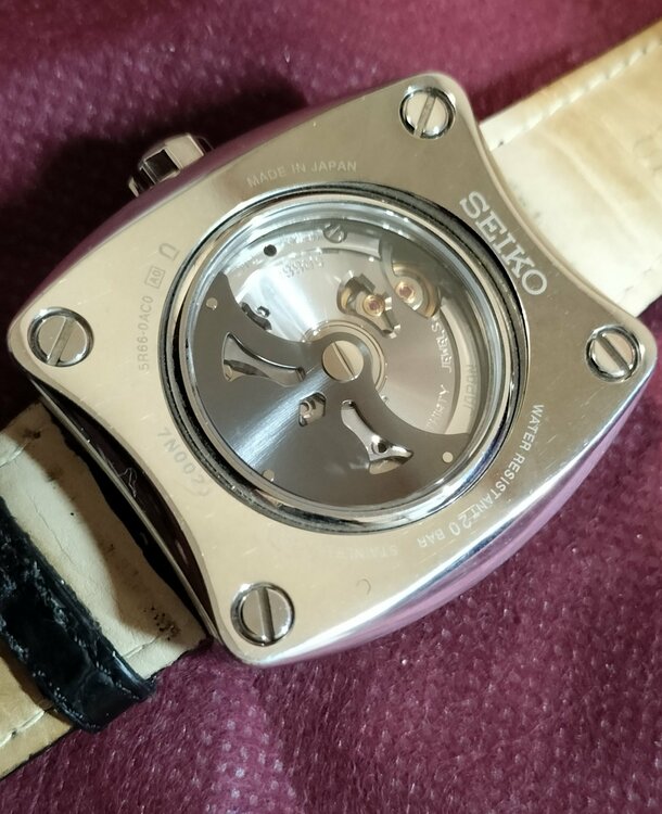 セイコー スプリントドライブ SBLA005 型式5R66-0AC0に（高級時計）の商品画像 - 査定依頼日：2026年2月1日 - 最高査定価格：100,000円