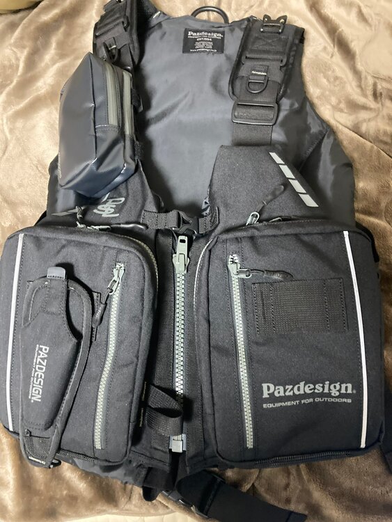 パズデザイン　ライフジャケット（釣具）の商品画像 - 査定依頼日：2024年3月21日