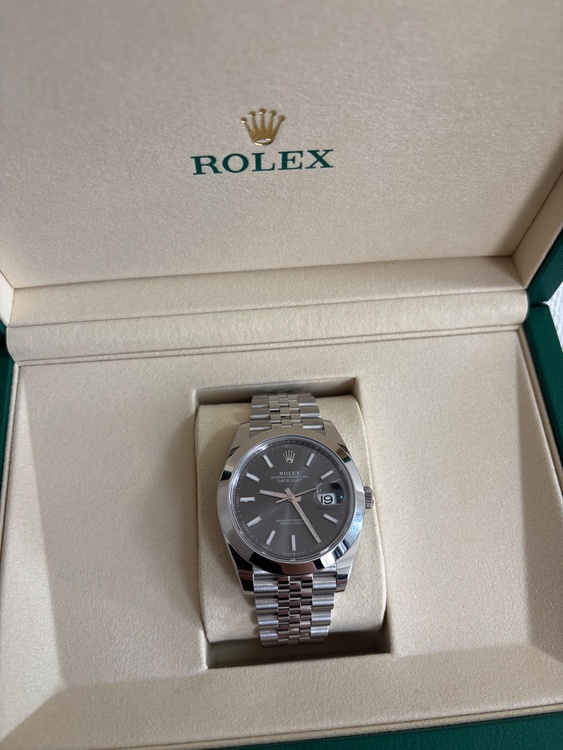 ロレックス デイトジャスト 12630（高級時計）の商品画像 - 査定依頼日：2026年2月19日 - 最高査定価格：1,800,000円