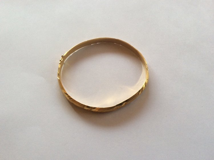 バングル（金・貴金属）の商品画像 - 査定依頼日：2022年10月21日 - 最高査定価格：68,000円