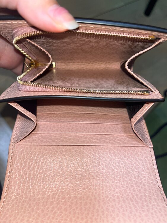 ダブルG バイカラー ミディアム ウォレット（ブランド財布・小物）の商品画像 - 査定依頼日：2025年6月1日 - 最高査定価格：25,650円