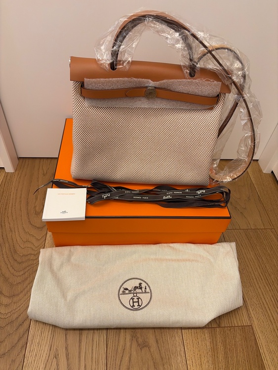 エルメス エールバッグ（ブランドバッグ）の商品画像 - 査定依頼日：2026年9月8日 - 最高査定価格：450,000円
