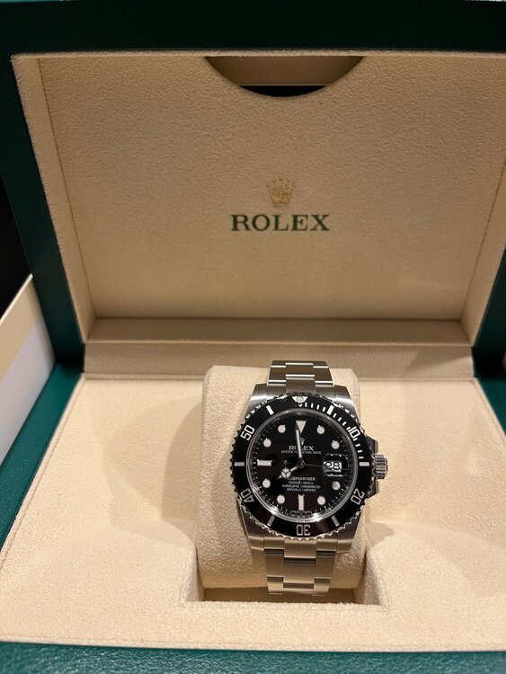 ロレックス サブマリーナー 116610l（高級時計）の商品画像 - 査定依頼日：2025年5月4日 - 最高査定価格：1,600,000円