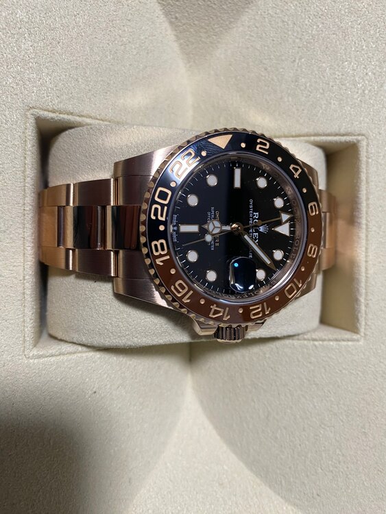 ロレックス GMTマスター 126715CHN（高級時計）の商品画像 - 査定依頼日：2025年2月19日 - 最高査定価格：6,150,000円