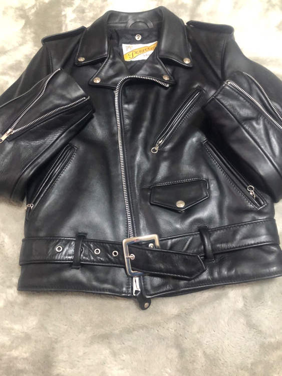 革ジャン（古着・ファッション）の商品画像 - 査定依頼日：2025年12月14日 - 最高査定価格：14,000円