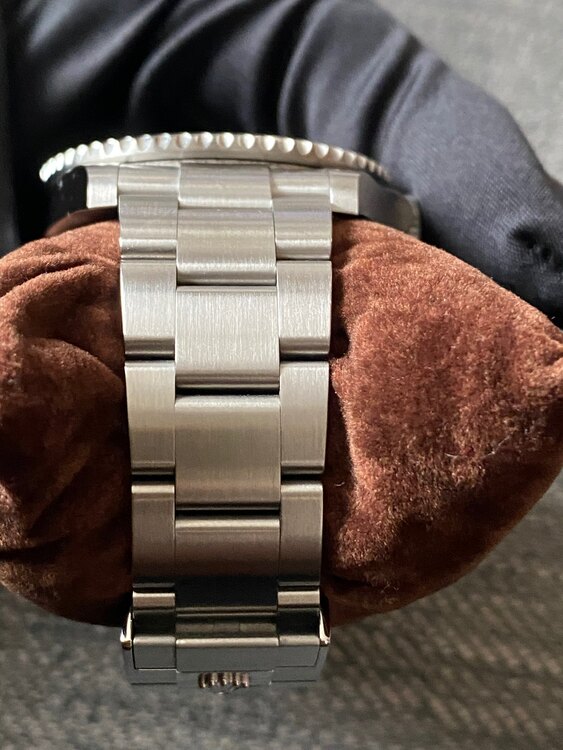 126610LN（高級時計）の商品画像 - 査定依頼日：2025年2月8日 - 最高査定価格：1,970,000円