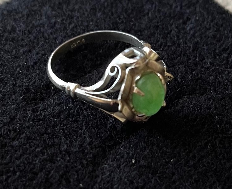 翡翠 指輪（宝石）の商品画像 - 査定依頼日：2023年9月29日 - 最高査定価格：1,000円