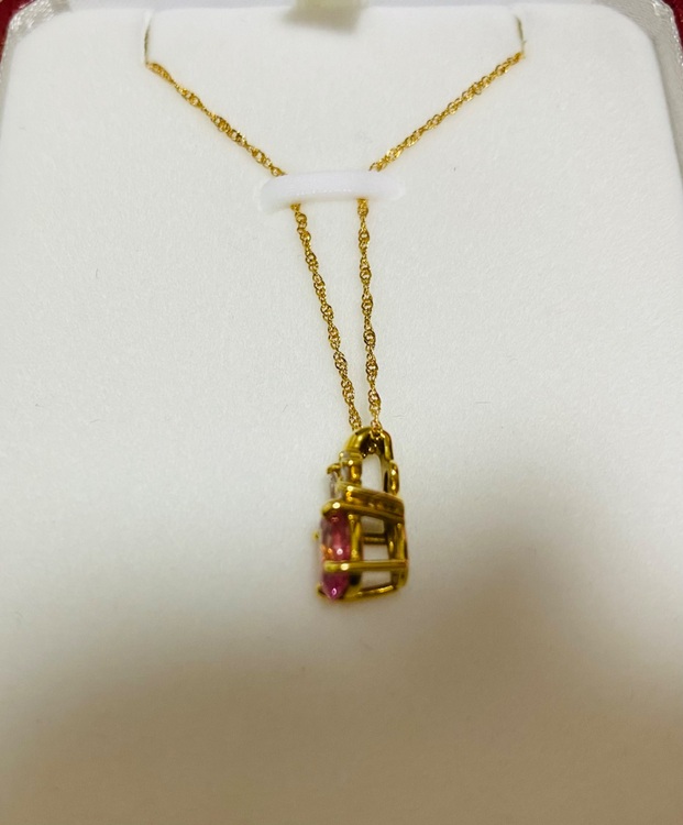 天然サファイア（パパラチャ）（金・貴金属）の商品画像 - 査定依頼日：2025年6月29日 - 最高査定価格：120,000円