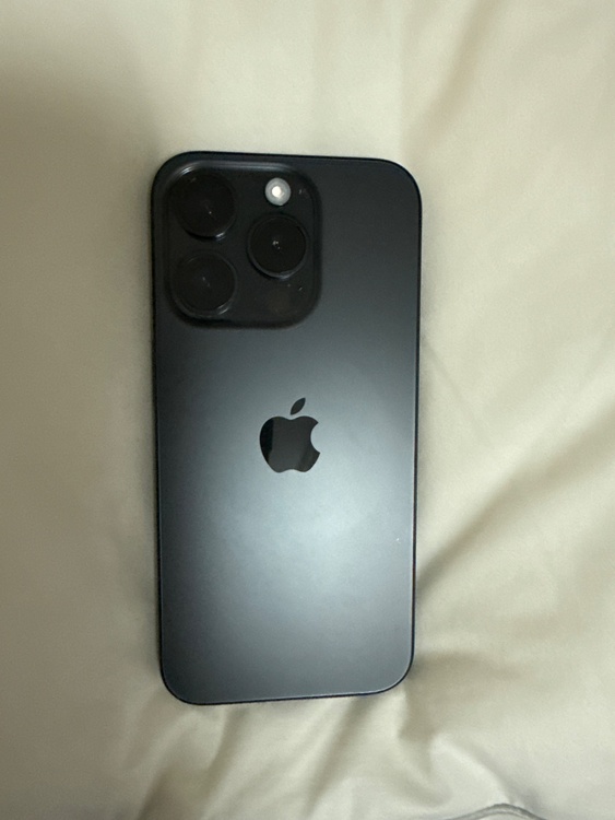iPhone iPhone 15 Pro 256GB SIMフリー（スマホ）の商品画像 - 査定依頼日：2026年10月1日 - 最高査定価格：92,000円