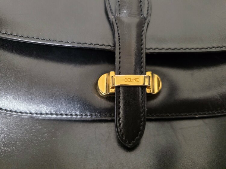 黒 ショルダーバッグ（ブランドバッグ）の商品画像 - 査定依頼日：2025年12月28日 - 最高査定価格：23,000円