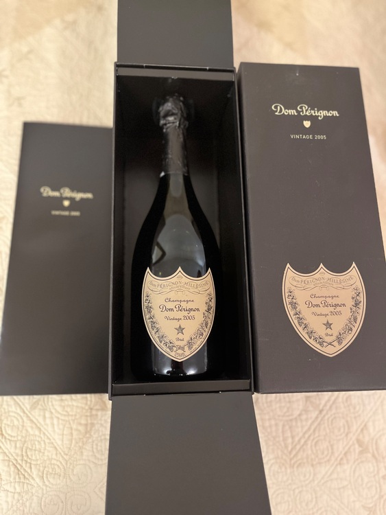 シャンパン ドン・ペリニヨン （お酒）の商品画像 - 査定依頼日：2025年6月18日 - 最高査定価格：20,500円