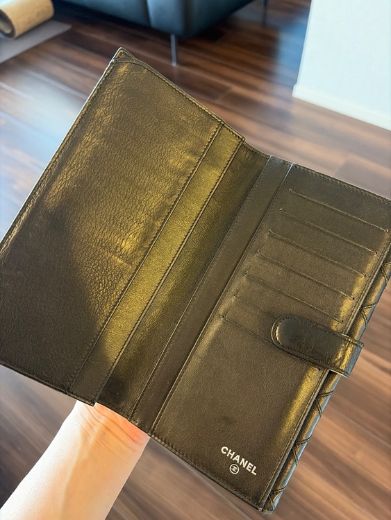 長財布（ブランド財布・小物）の商品画像 - 査定依頼日：2026年8月4日 - 最高査定価格：100,000円
