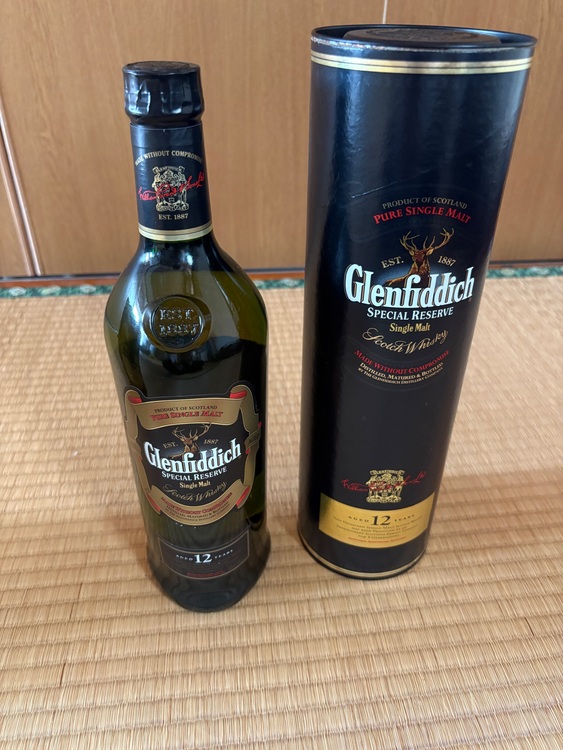 グレンフィディック12年（お酒）の商品画像 - 査定依頼日：2025年6月6日 - 最高査定価格：2,500円