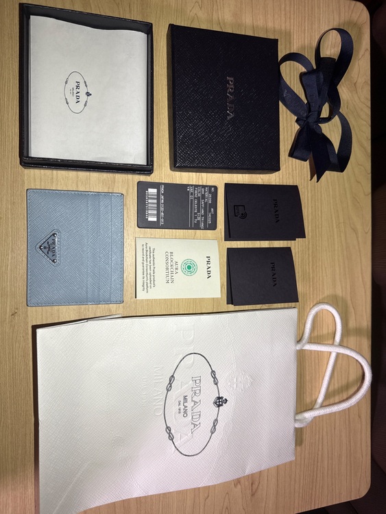 プラダ  （ブランドバッグ）の商品画像 - 査定依頼日：2025年9月24日 - 最高査定価格：30,000円