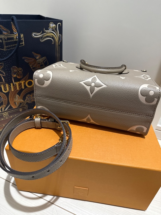 オンザゴー（ブランドバッグ）の商品画像 - 査定依頼日：2026年1月31日 - 最高査定価格：340,000円