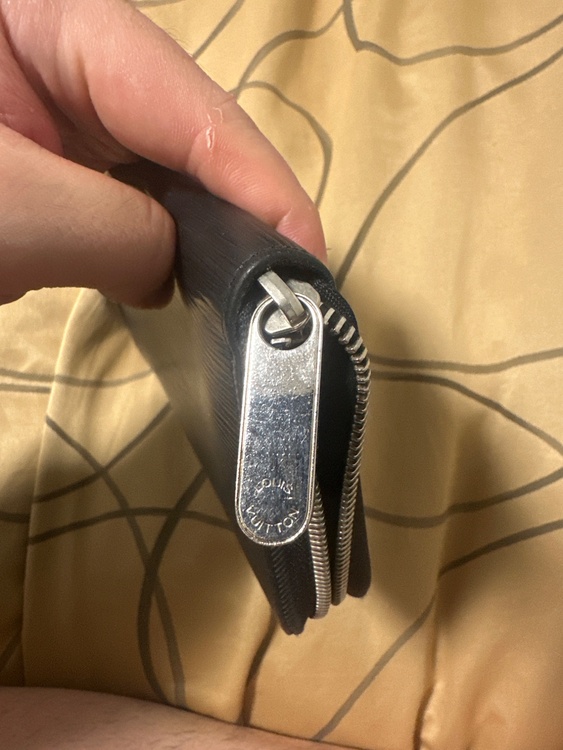 ルイヴィトン エピ （ブランドバッグ）の商品画像 - 査定依頼日：2026年4月15日 - 最高査定価格：100,000円