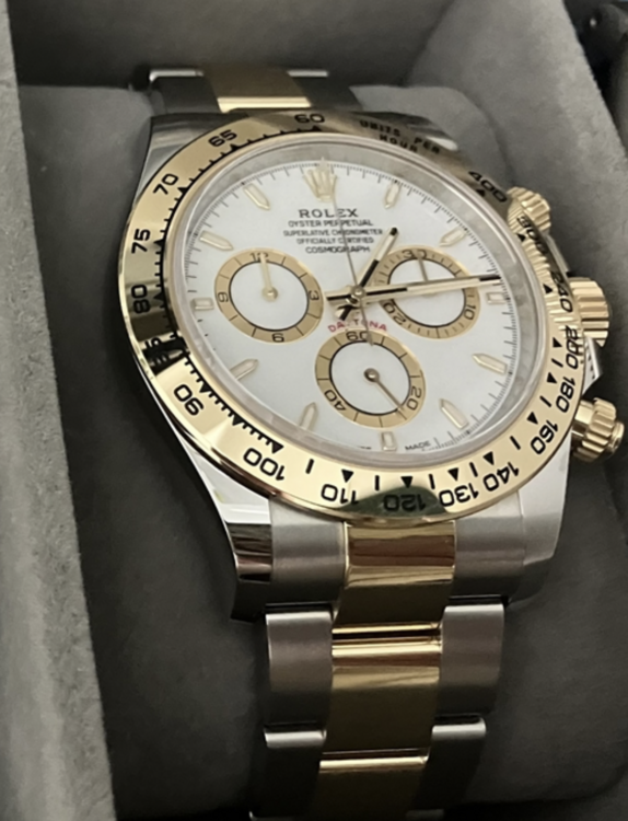 ロレックス デイトナ （高級時計）の商品画像 - 査定依頼日：2025年12月26日 - 最高査定価格：3,900,000円