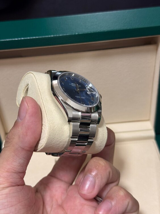 ロレックス デイトジャスト 126300（高級時計）の商品画像 - 査定依頼日：2025年2月16日 - 最高査定価格：1,450,000円
