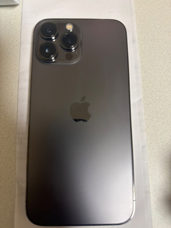 iPhone 13 Pro Max 256GB SIMフリー（スマホ）の商品画像 - 査定依頼日：2026年4月15日 - 最高査定価格：61,000円
