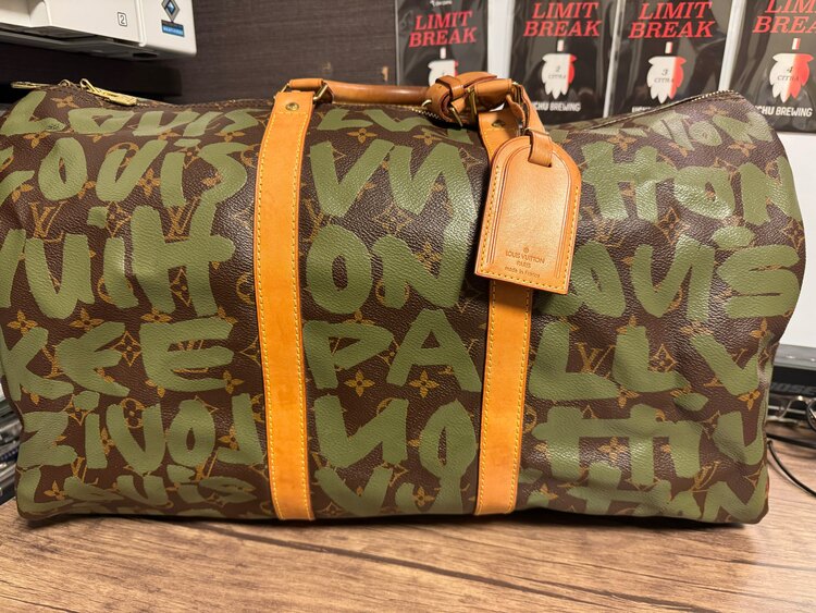 ルイ・ヴィトン モノグラムグラフィティ キーポル50 M92196（ブランドバッグ）の商品画像 - 査定依頼日：2025年2月26日 - 最高査定価格：170,000円